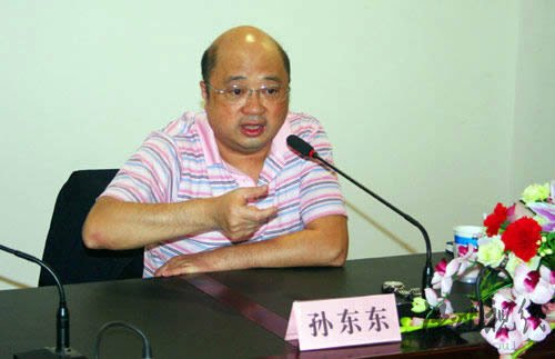 北大教授孙东东:医院死人正常 救死扶伤提法不对