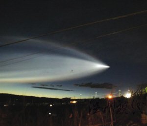 新疆居民观测到UFO专家称为美国洲际导弹(图)