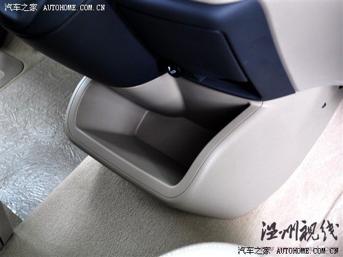 奔驰 福建戴姆勒 唯雅诺 2010款 2.5l 尊贵版