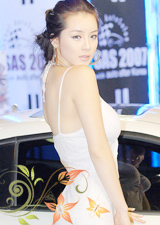 韩国第一美女车模-林智慧 吊带短裙秀凹凸身材