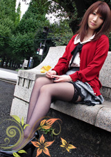 日本大学生美女顶级丝袜图片 最好看的黑丝最美白的玉腿高清图片
