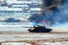 朝鲜军事演习 朝鲜人民军坦克师举行军事演习很像我们抗日的装备