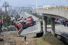  浙江省上虞市境内的春晖立交桥发生引桥坍塌 