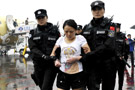 重庆女黑老大王婉宁在菲律宾被重庆警方抓获