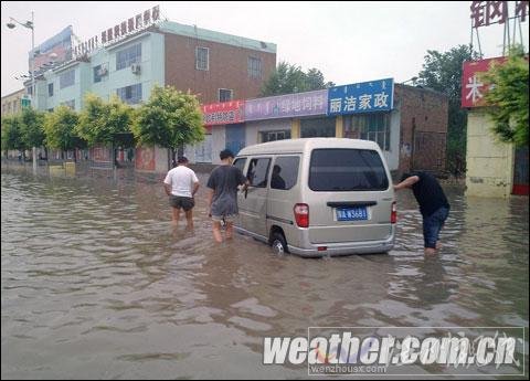 呼和浩特迎来立秋首场雨 今日最高仅23℃