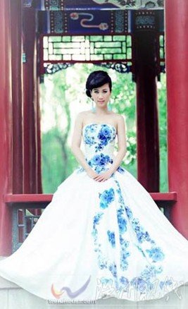 练习：芙蓉姐姐瘦身PK王菲，龙袍写真叫板范冰冰