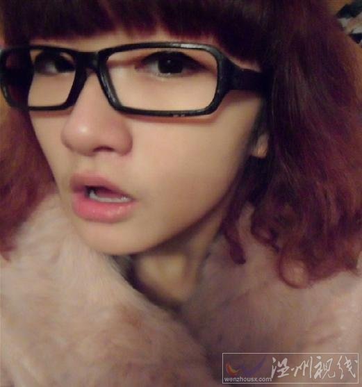 大一女陪睡5个晚上换iphone4qq聊天记录曝光被称为“iPhone女”