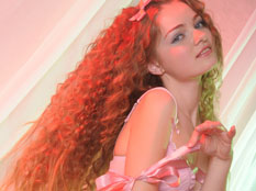 俄罗斯模特bridgit送你圣诞节礼物 粉红色圣诞节高清图片