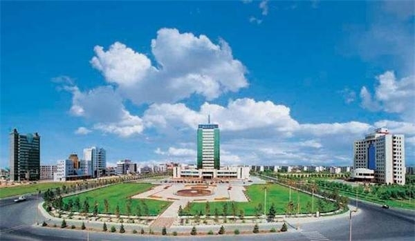 中国最富20大城市排行榜第1名：新疆克拉玛依市。 