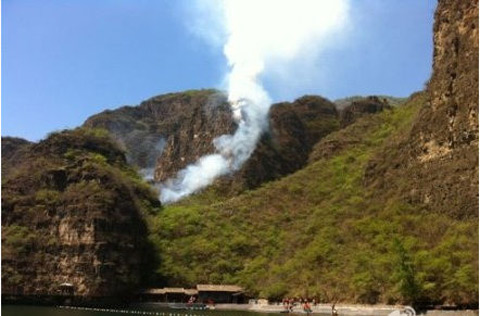 延庆龙庆峡山火