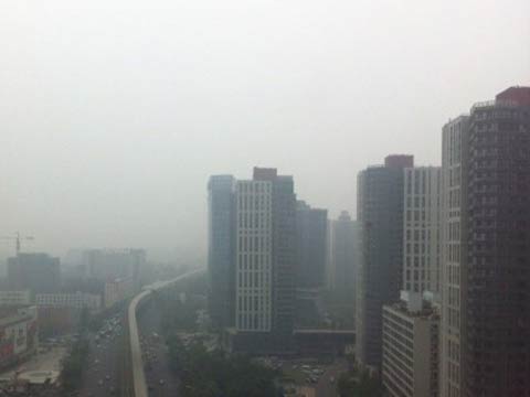 北京3日下午阴 东部有阵雨