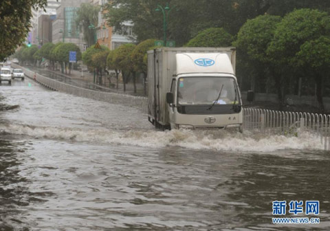 布拉万北上侵袭 吉林省多地遭遇强风雨