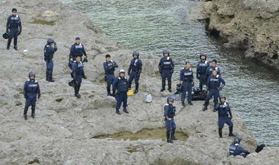 日本警察登岛