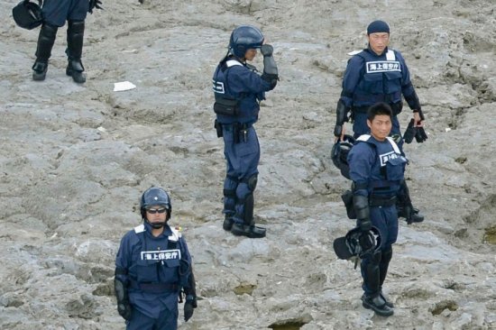 日本警察登岛