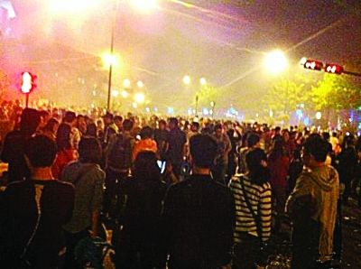 杭州烟花大会爆炸。