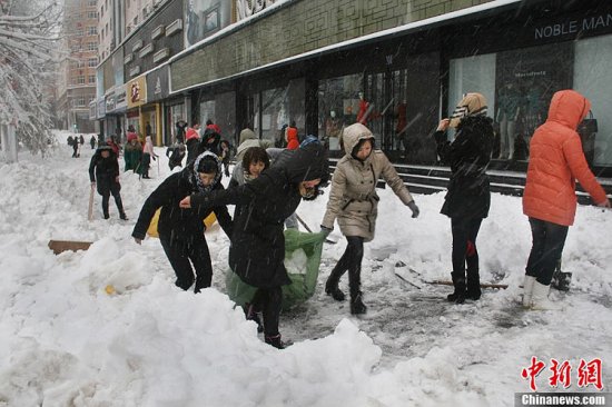 黑龙江鹤岗暴雪