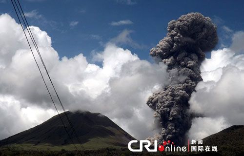 印尼火山喷发