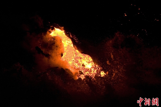 卡拉帕纳火山喷发