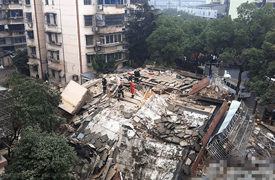 宁波楼房倒塌现场 宁波市江东区徐戎三村2幢6层楼房倒塌图片