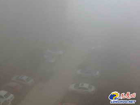 今天江苏部分地区现大雾 南京发布大雾红色预警