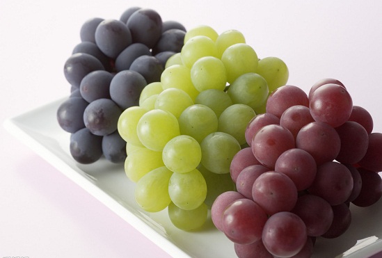 吃什么水果对皮肤好 吃什么对皮肤好 8种水果抗衰老