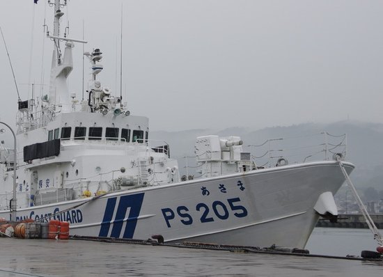 日本在钓鱼岛问题上玩火最新消息 日船在海监船船头5米强行横穿