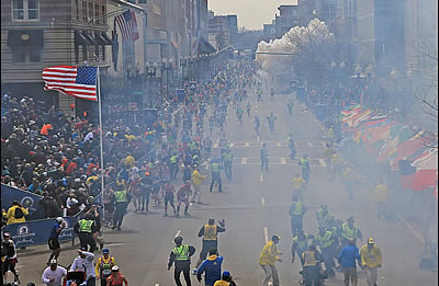 波士顿爆炸图片 2013年4月15日美国波士顿爆炸现场图片