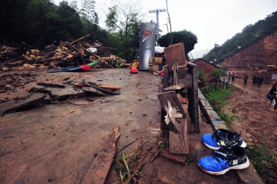 长沙暴雨造成宁乡县夏铎铺乡山体滑坡