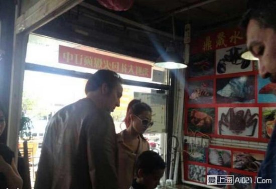 尼古拉斯凯奇在上海铜川路买海鲜