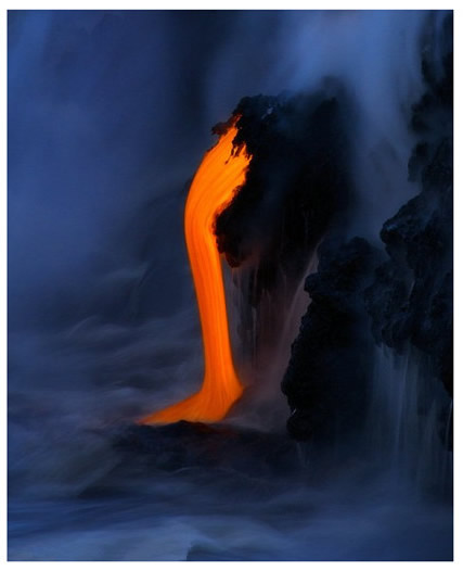 美国摄影师拍摄夏威夷基拉韦亚火山喷发
