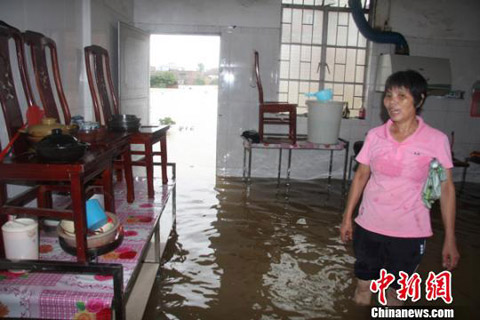 广东暴雨 五华发生洪灾、山体滑坡多个村庄被淹致4人死亡