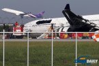 泰航飞机失事 一架飞机冲出跑道造成12名乘客受伤有9名中国乘客