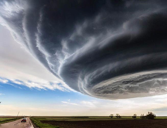 美国天空出现超级雷雨胞