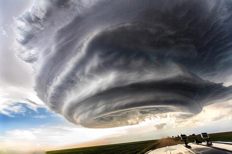 美国天空出现超级雷雨胞