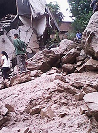 宜宾暴雨 强降雨造成泥石流滑坡致7死4失踪