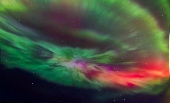 英国上空出现北极光 被波兰摄影师拍下