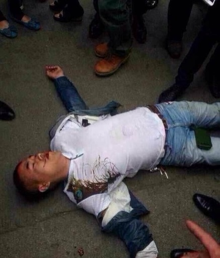 温州苍南菜市场城管打人 上千群众围困打人者伤者已无大碍