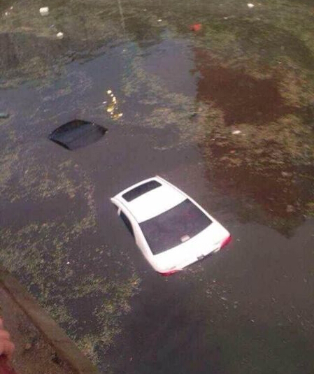 7月16日傍晚北京遭受暴雨冰雹袭击