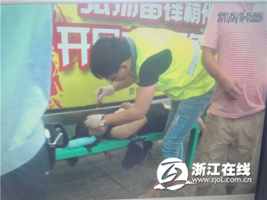 宁波19岁女孩等公交猝死