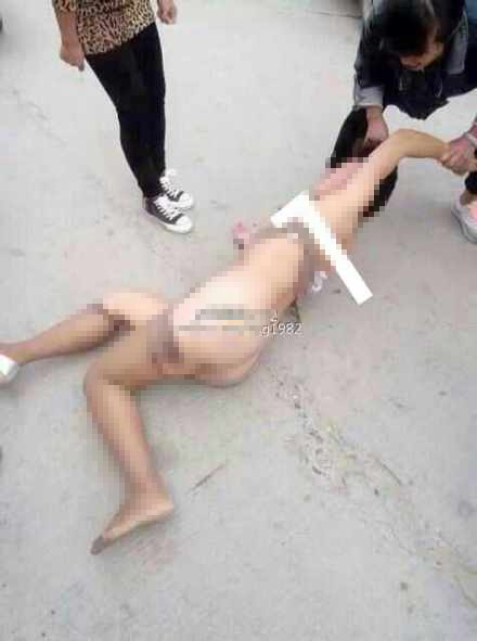 小三被当街扒光遭群殴