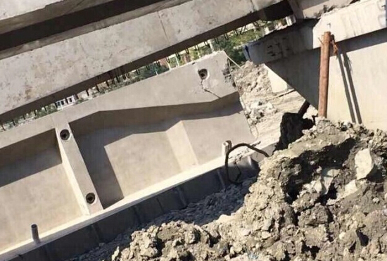 温州瓯海在建高架桥坍塌