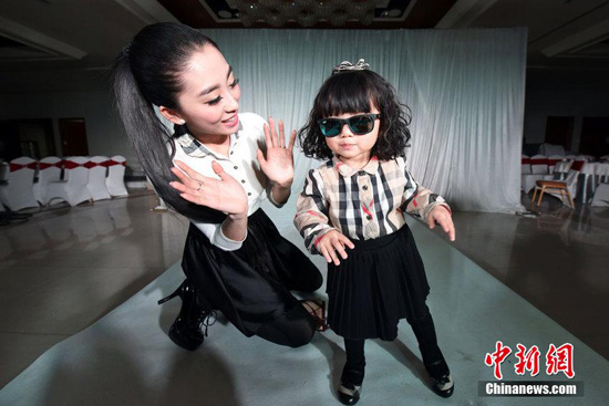 辣妈花百万为女庆生