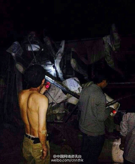 纳雍发生车祸：造成21人死亡3人受伤
