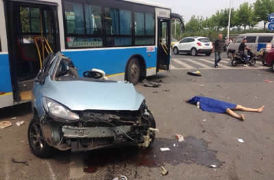南京车祸 2015年6月20日南