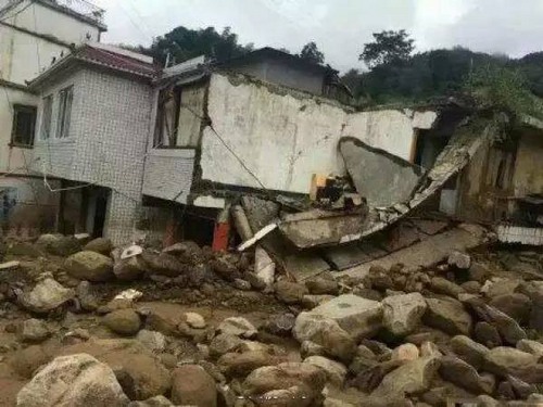 四川省叙永县暴雨洪灾泥石流灾害