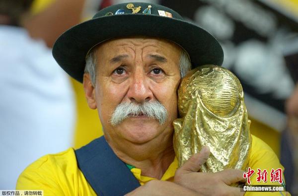 巴西第一球迷金杯爷爷去世
