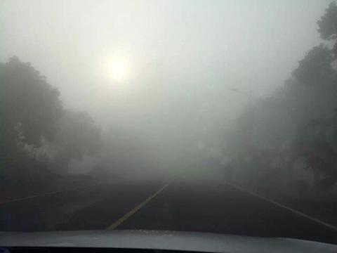 华北华东雾霾今日加重 东北将迎阴雨降温