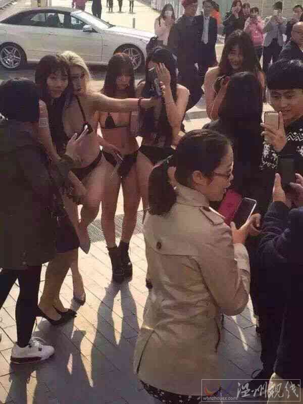 三里屯丁字裤模特