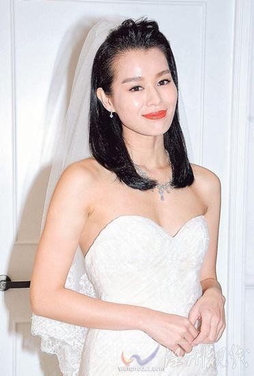 胡杏儿生日订婚 胡杏儿婚礼日期时间确定