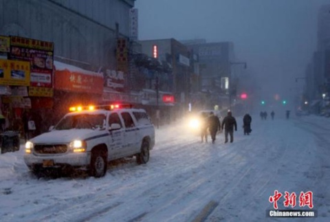 美强暴风雪已致至少19人遇难 机场公交运作仍中断